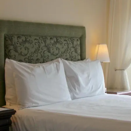 Walter Raleigh Hotel