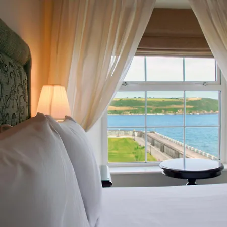 Walter Raleigh Hotel