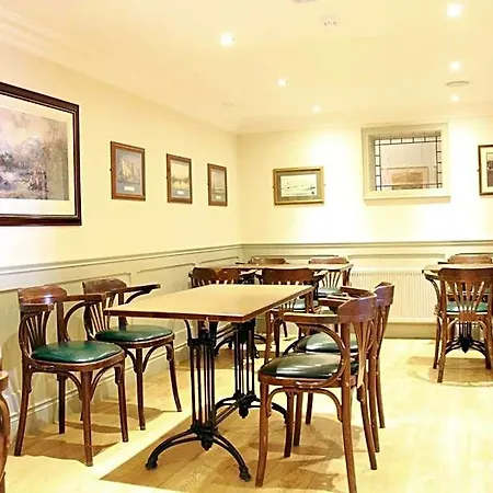 Walter Raleigh Hotel 4*