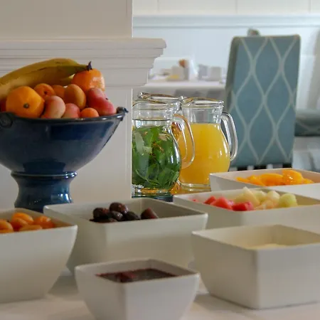 ホテル Walter Raleigh ヨール