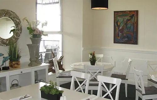 Walter Raleigh Hotel