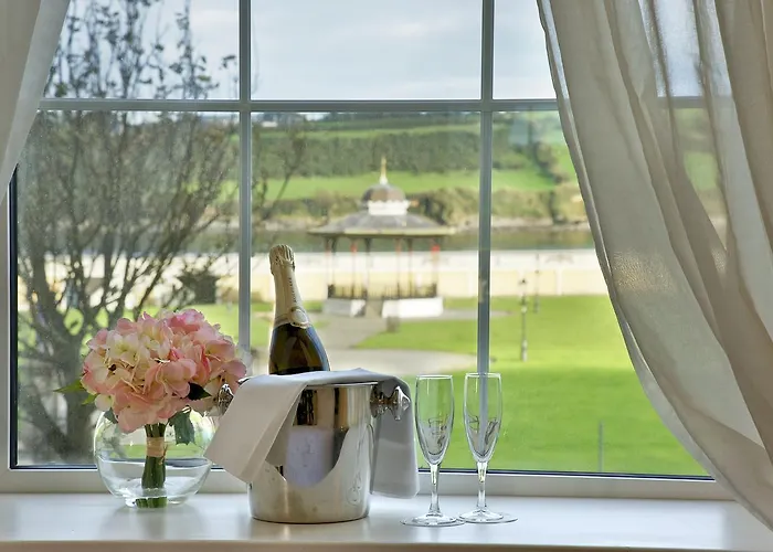 Walter Raleigh Hotel